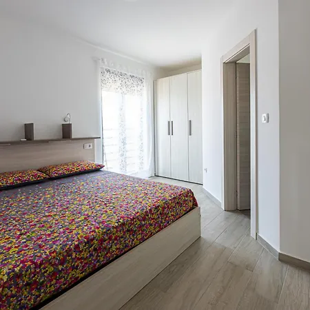 Casa Leda Banjol Barbat na Rabu