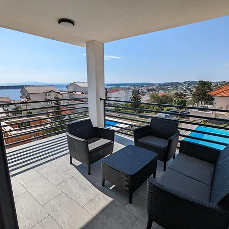 Casa Leda Banjol Apartment *