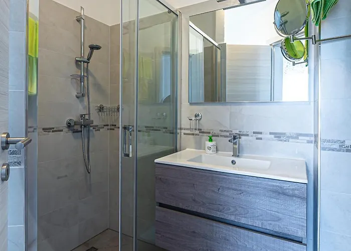 Casa Leda Banjol Apartman