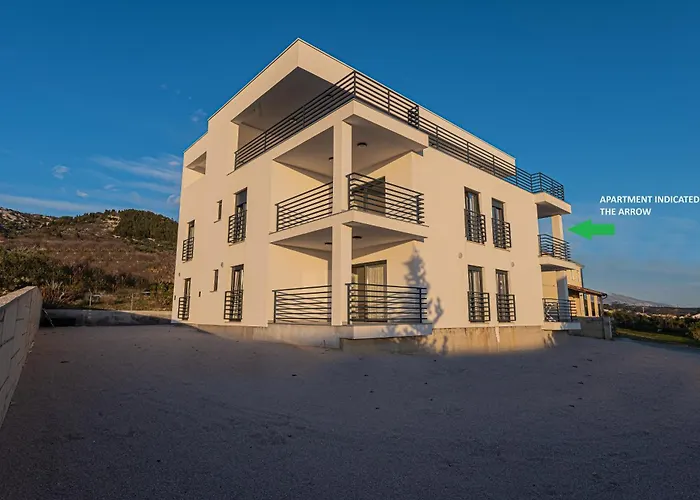 Casa Leda Banjol *